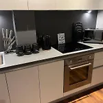 Luxury Corner Apartment, Balcony W Scenic Views
