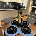 Luxury Corner Apartment, Balcony W Scenic Views