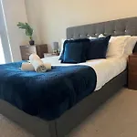 Luxury Corner Apartment, Balcony W Scenic Views