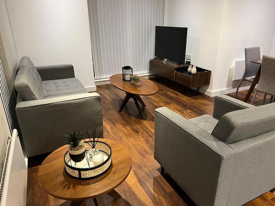 Apartamento Luxury Corner Apartment, Balcony W Scenic Views *